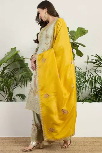  pista organza kurta palazzo set round neck