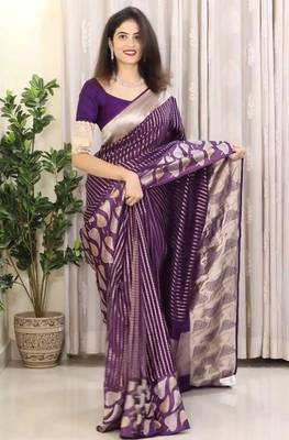 Purple silk blend banarasi jaquard designer saree with blouse 4