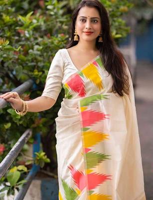 Off white silk blend banarasi jaquard designer saree with blouse 2