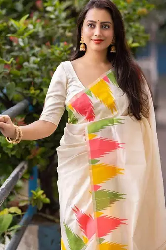 Off white silk blend banarasi jaquard designer saree with blouse