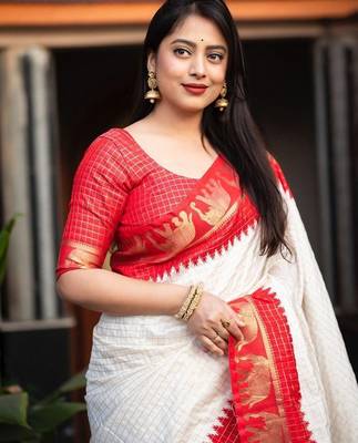 White silk blend banarasi jaquard designer saree with blouse 3