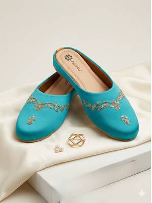  women embellished ethnic mules canvas upper with embroidered pattern 2
