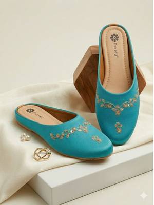  women embellished ethnic mules canvas upper with embroidered pattern 3