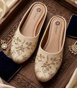  women embellished ethnic mules canvas upper with embroidered pattern