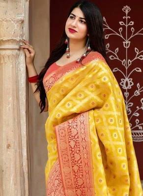 Yellow silk blend banarasi jaquard designer saree with blouse 3