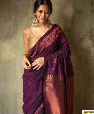 Wine silk blend banarasi jaquard designer saree with blouse 2