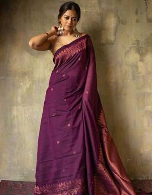 Wine silk blend banarasi jaquard designer saree with blouse 3