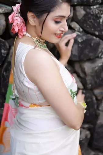 Off white silk blend banarasi jaquard designer saree with blouse