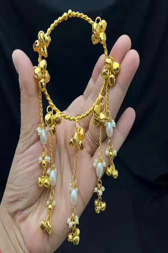 Kashmiri gold ghungroo kaleera bangles for bride – pearl dulhan kaleera bracelet set