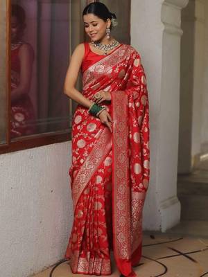 Red silk blend banarasi jaquard designer saree with blouse 3