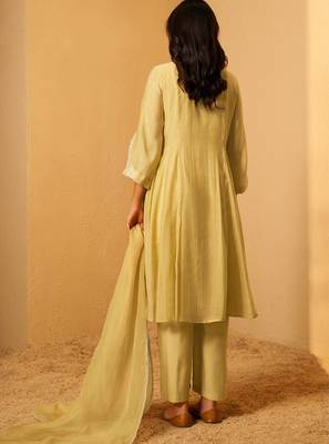 Golden hour chanderi suit set with dupatta 2