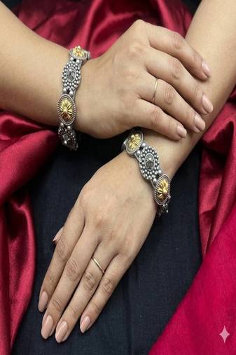 Oxidized silver floral kada bracelet, dual toned indian tribal statement bangle, vintage ethnic festival jewelry