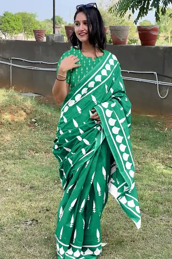 Pure cotton fancy bagru print sarees with blouse pice*