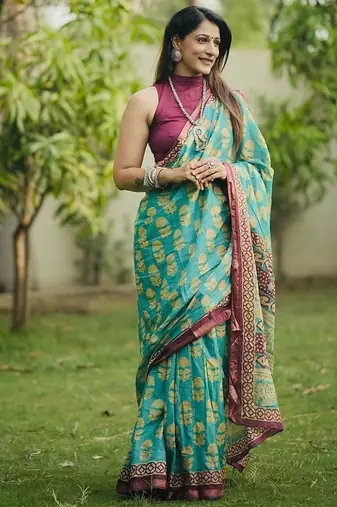 Hand block print with hevay zari bodar sarees