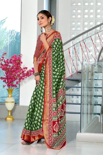 Hand block print with hevay zari bodar sarees