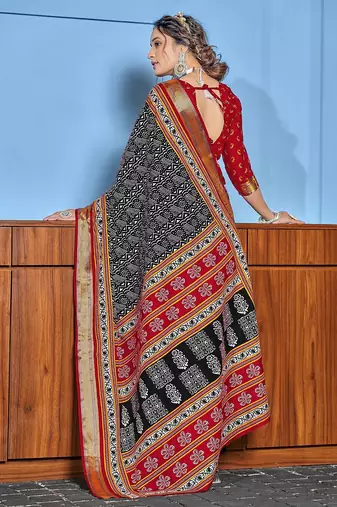 Buti hand block print with hevay zari bodar sarees