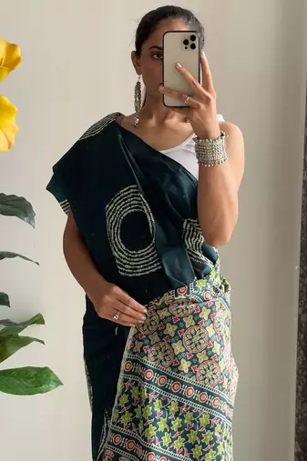 Buti hand block print with hevay zari bodar sarees