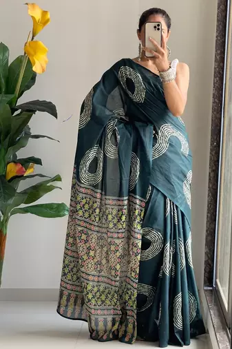 Buti hand block print with hevay zari bodar sarees