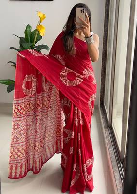 Buti hand block print with hevay zari bodar sarees 1