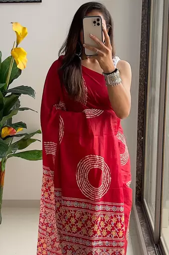 Buti hand block print with hevay zari bodar sarees