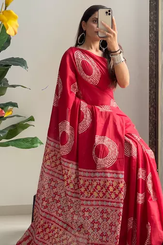Buti hand block print with hevay zari bodar sarees