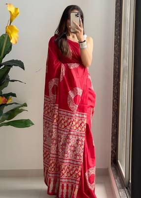 Buti hand block print with hevay zari bodar sarees 4