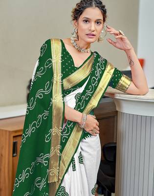 Buti hand block print with hevay zari bodar sarees 3