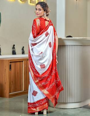Buti hand block print with hevay zari bodar sarees 2