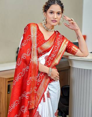 Buti hand block print with hevay zari bodar sarees 3