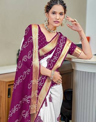Buti hand block print with hevay zari bodar sarees 2