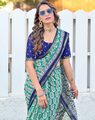 Hand block print with hevay zari bodar sarees 3