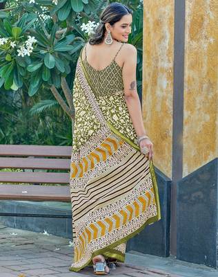 Hand block print with hevay zari bodar sarees 2
