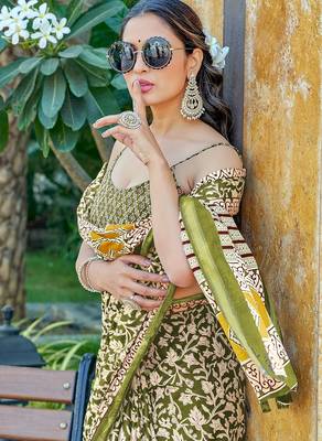 Hand block print with hevay zari bodar sarees 3