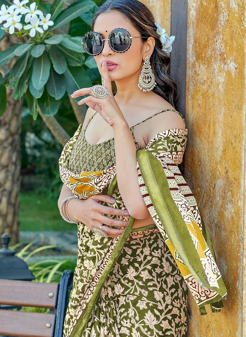 Hand block print with hevay zari bodar sarees