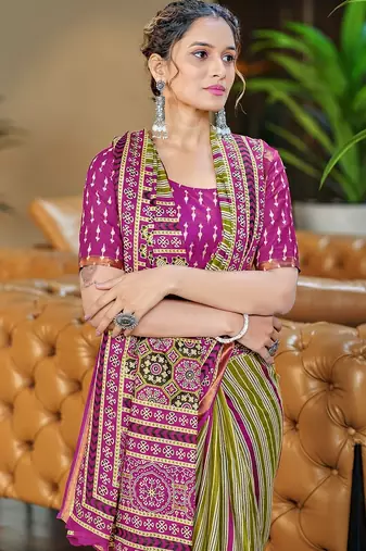 Hand block print with hevay zari bodar sarees