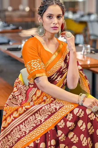 Hand block print with hevay zari bodar sarees