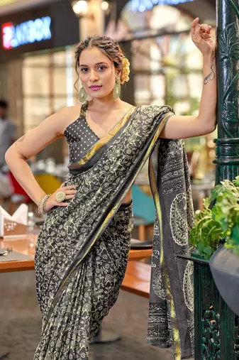 Hand block print with hevay zari bodar sarees