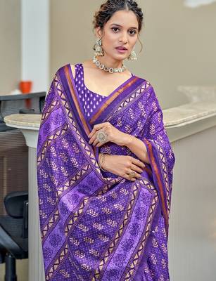 Hand block print with hevay zari bodar sarees 3