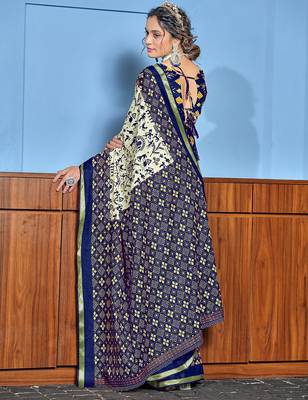 Hand block print with hevay zari bodar sarees 2