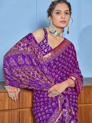 Hand block print with hevay zari bodar sarees 3