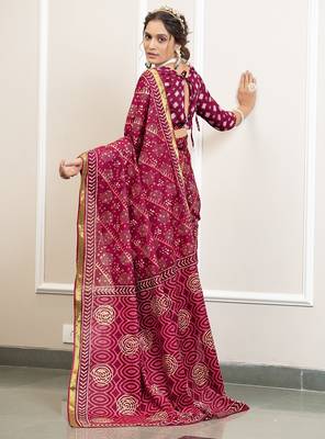 Hand block print with hevay zari bodar sarees 2