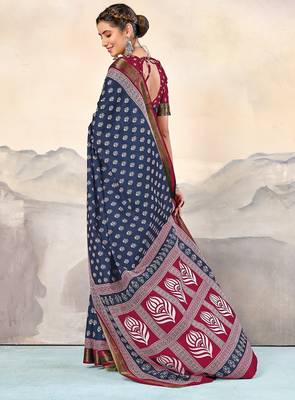 Hand block print with hevay zari bodar sarees 4