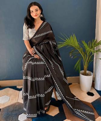 Pure cotton fancy bagru print black colour sarees with blouse pice* 1
