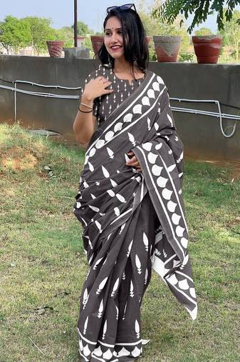 Pure cotton fancy bagru print sarees with blouse pice*