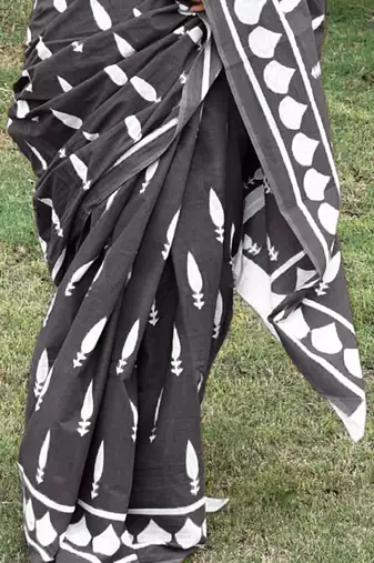 Pure cotton fancy bagru print sarees with blouse pice*