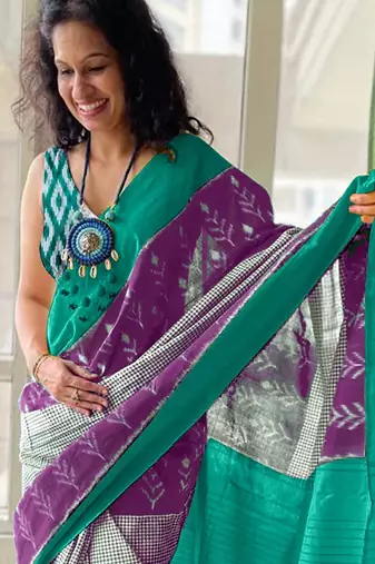 Pure cotton fancy ikkat print sarees with blouse pice*