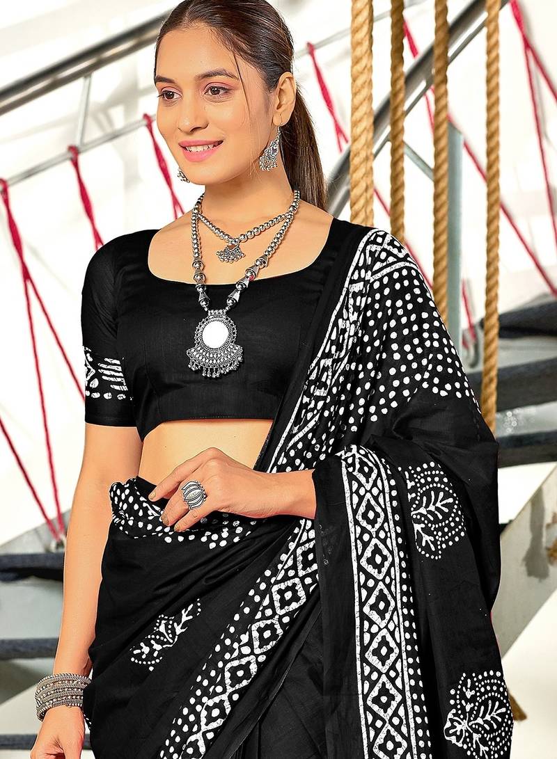 Hand batik block print sarees with blouse pice*