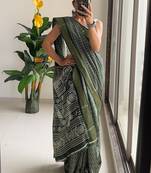 Beutiful bagru bandhani printed sarees with hevy zari bordar