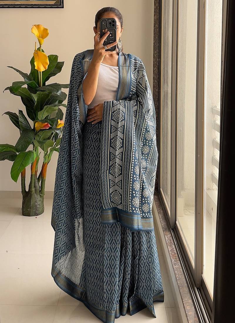 Beutiful bagru bandhani printed sarees with hevy zari bordar