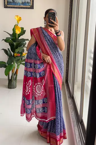 Beutiful bagru bandhani printed sarees with hevy zari bordar